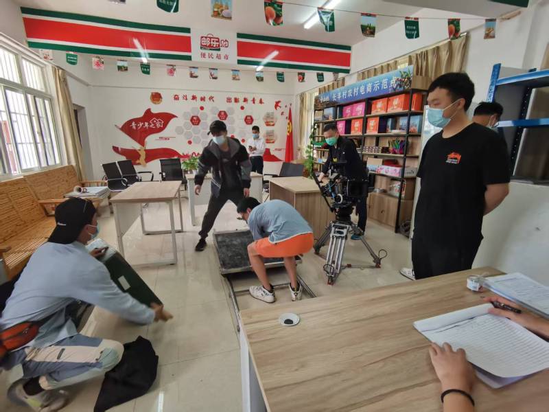 兴业县广告片拍摄公司：极简主义践行者，少即是多的视觉哲学